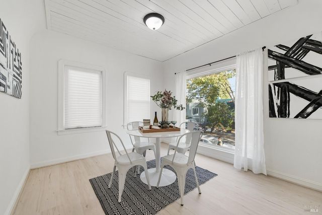 1402 Rice St, Vallejo, CA 94590