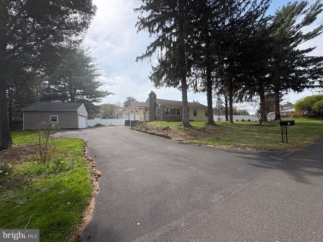 7 ELFRETH RD, Huntingdon Valley, PA 19006