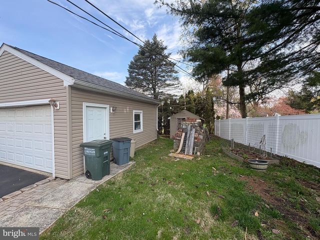7 ELFRETH RD, Huntingdon Valley, PA 19006