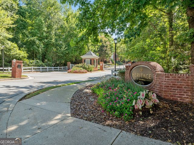 5800 Waters Edge Trail, Roswell, GA 30075