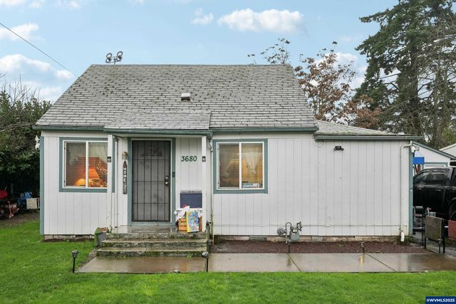 3680 Blossom Dr NE, Salem, OR 97305