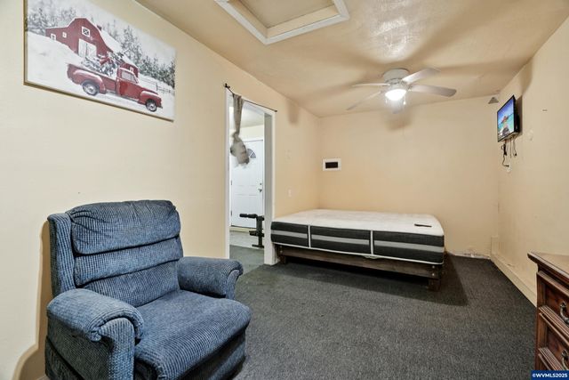 3680 Blossom Dr NE, Salem, OR 97305