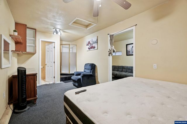 3680 Blossom Dr NE, Salem, OR 97305