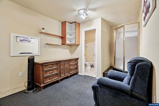 3680 Blossom Dr NE, Salem, OR 97305