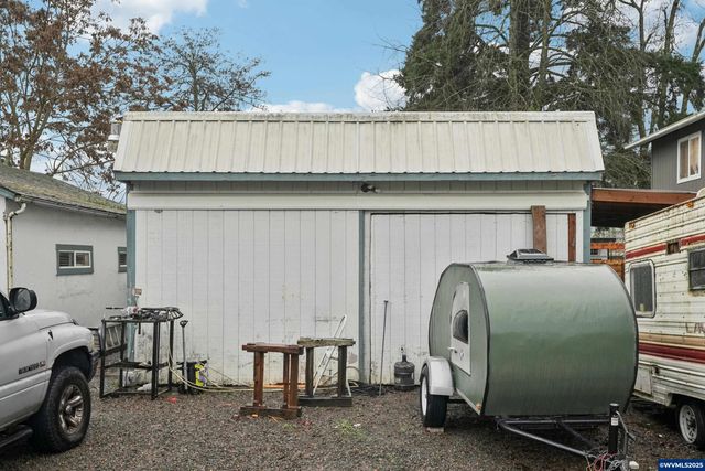 3680 Blossom Dr NE, Salem, OR 97305