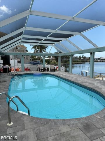 243 Estrellita DR, Fort Myers Beach, FL 33931