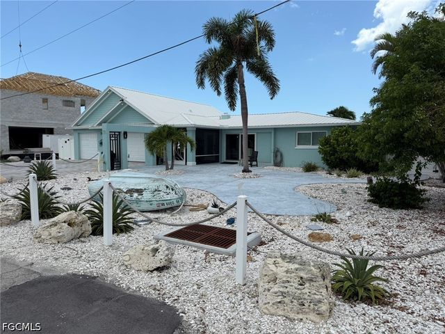 243 Estrellita DR, Fort Myers Beach, FL 33931