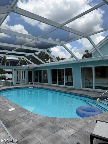 243 Estrellita DR, Fort Myers Beach, FL 33931