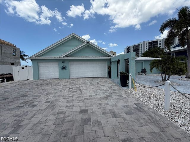 243 Estrellita DR, Fort Myers Beach, FL 33931