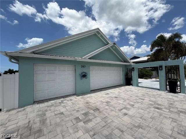 243 Estrellita DR, Fort Myers Beach, FL 33931