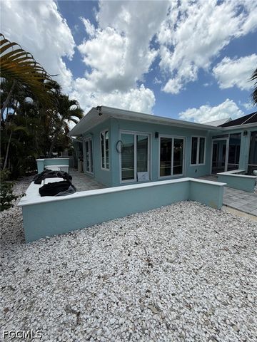 243 Estrellita DR, Fort Myers Beach, FL 33931