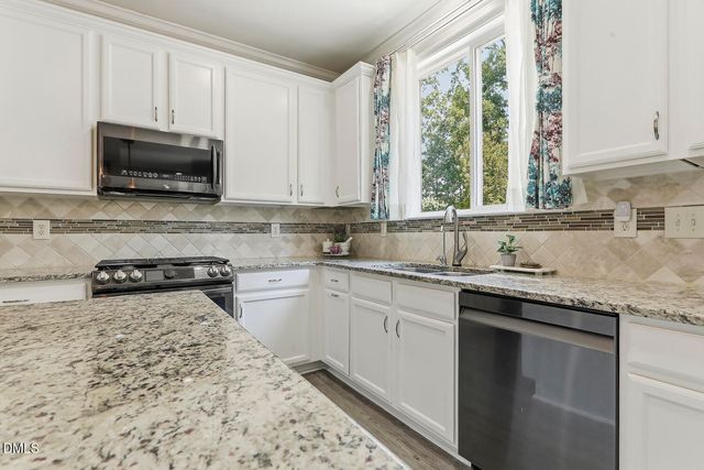 634 Piper Stream Circle, Cary, NC 27519