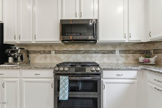 634 Piper Stream Circle, Cary, NC 27519