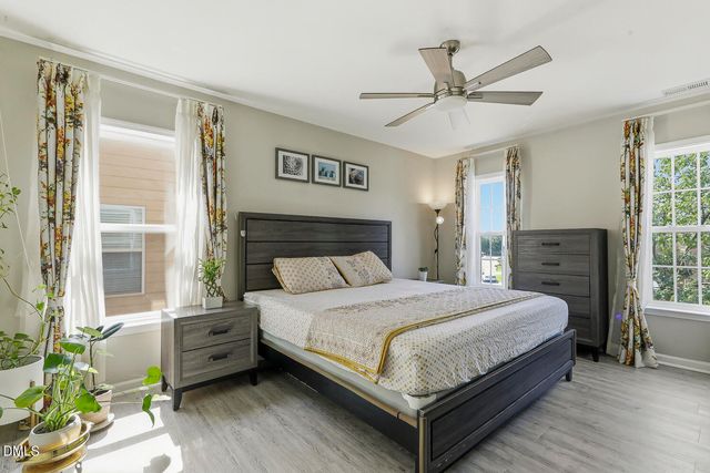 634 Piper Stream Circle, Cary, NC 27519