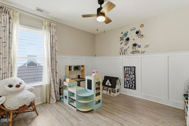634 Piper Stream Circle, Cary, NC 27519