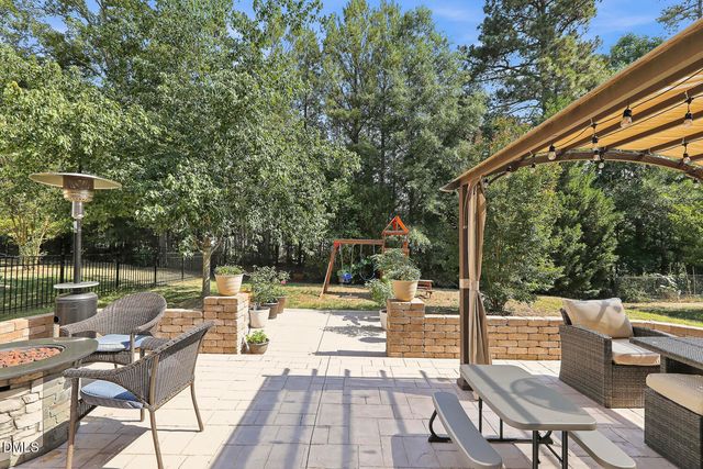 634 Piper Stream Circle, Cary, NC 27519