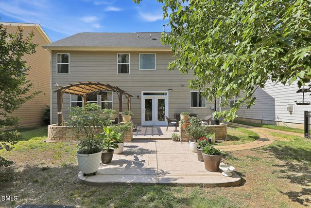 634 Piper Stream Circle, Cary, NC 27519