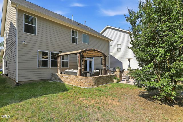 634 Piper Stream Circle, Cary, NC 27519