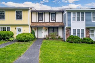 7 Sunny brook Circle, Highland, NY 12528