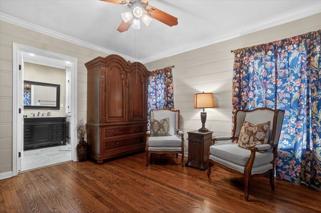 3618 S Hills Avenue, Fort Worth, TX 76109