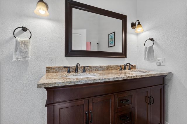 3618 S Hills Avenue, Fort Worth, TX 76109