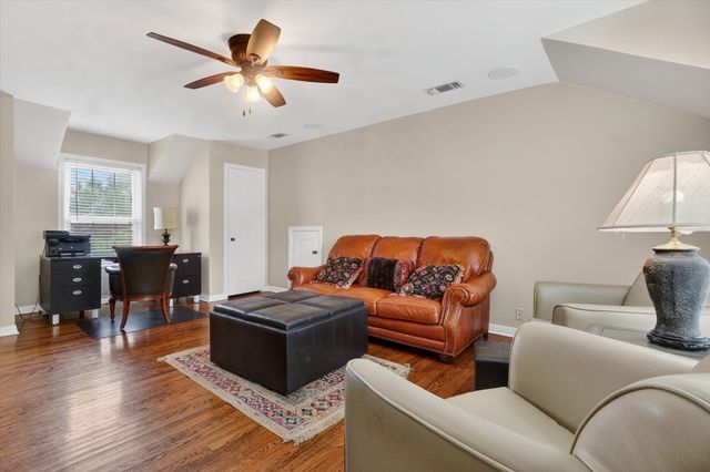 3618 S Hills Avenue, Fort Worth, TX 76109