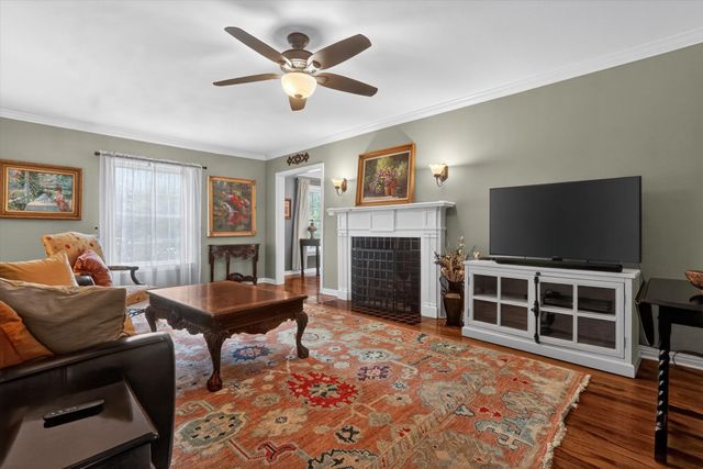 3618 S Hills Avenue, Fort Worth, TX 76109