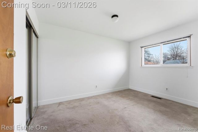 2071 Meyer Court, Lincoln Park, MI 48146