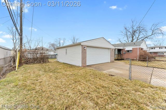 2071 Meyer Court, Lincoln Park, MI 48146