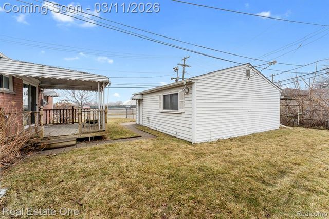 2071 Meyer Court, Lincoln Park, MI 48146