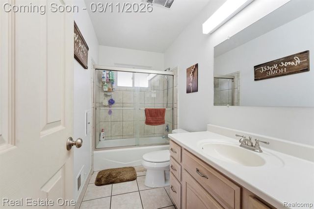 2071 Meyer Court, Lincoln Park, MI 48146