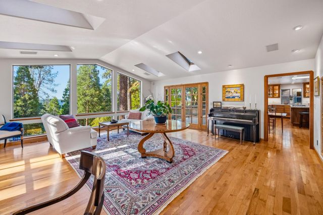10770 Cement Hill Rd, Nevada City, CA 95959