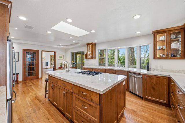 10770 Cement Hill Rd, Nevada City, CA 95959