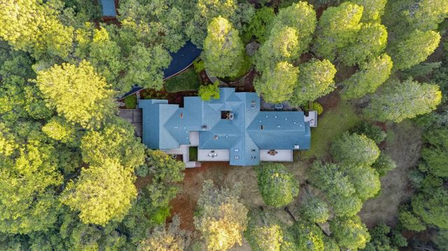 10770 Cement Hill Rd, Nevada City, CA 95959