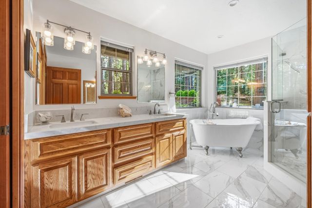10770 Cement Hill Rd, Nevada City, CA 95959