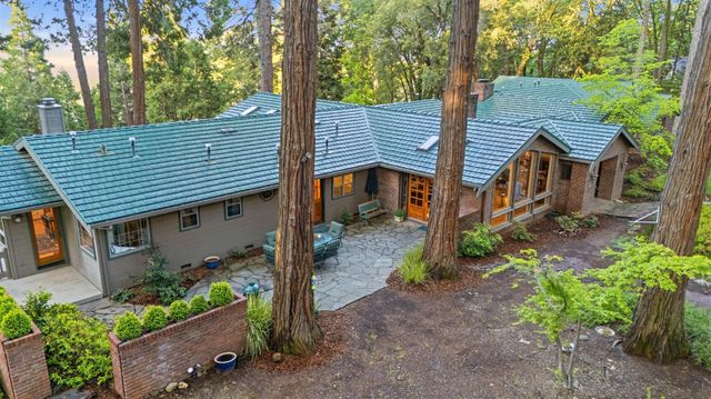 10770 Cement Hill Rd, Nevada City, CA 95959