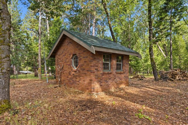 10770 Cement Hill Rd, Nevada City, CA 95959
