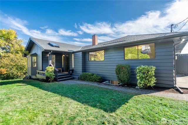 21304 5th Avenue S, Des Moines, WA 98198