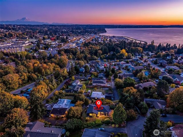 21304 5th Avenue S, Des Moines, WA 98198