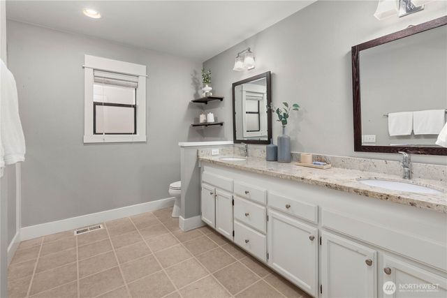 8227 NE 166th Street, Kenmore, WA 98028