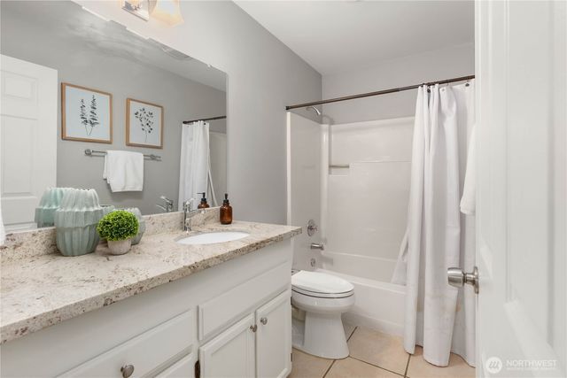 8227 NE 166th Street, Kenmore, WA 98028