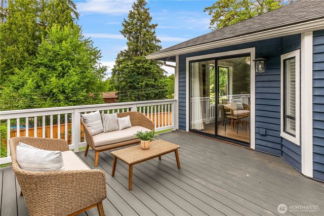 8227 NE 166th Street, Kenmore, WA 98028