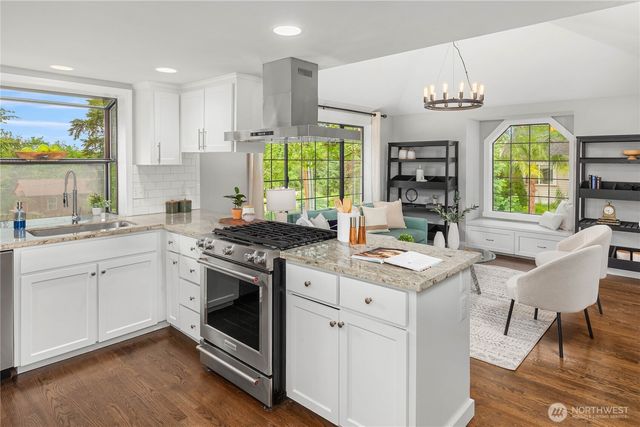 8227 NE 166th Street, Kenmore, WA 98028