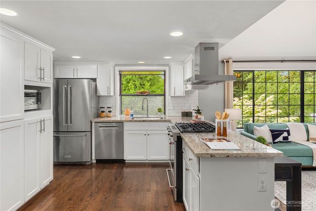 8227 NE 166th Street, Kenmore, WA 98028