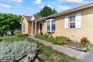 405 HOLLY LANE, Martinsburg, WV 25401