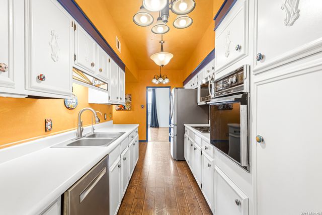 3678 Hidden Dr Apt 905, San Antonio, TX 78217