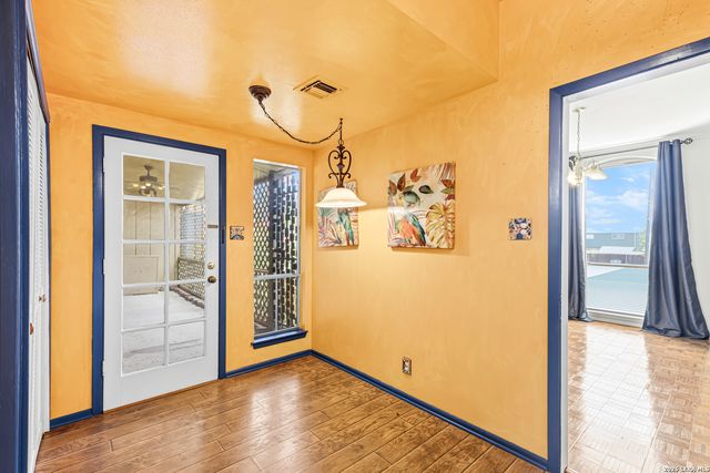 3678 Hidden Dr Apt 905, San Antonio, TX 78217