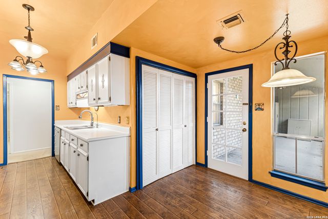 3678 Hidden Dr Apt 905, San Antonio, TX 78217