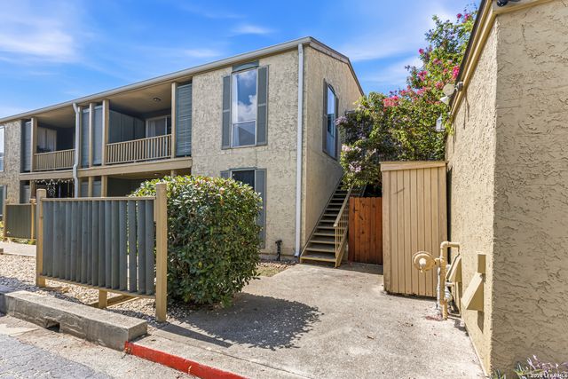 3678 Hidden Dr Apt 905, San Antonio, TX 78217