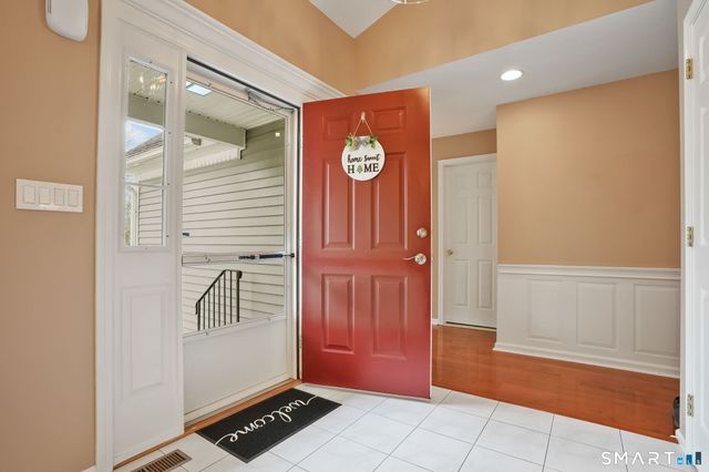 447 Fisher Court 447, Shelton, CT 06484